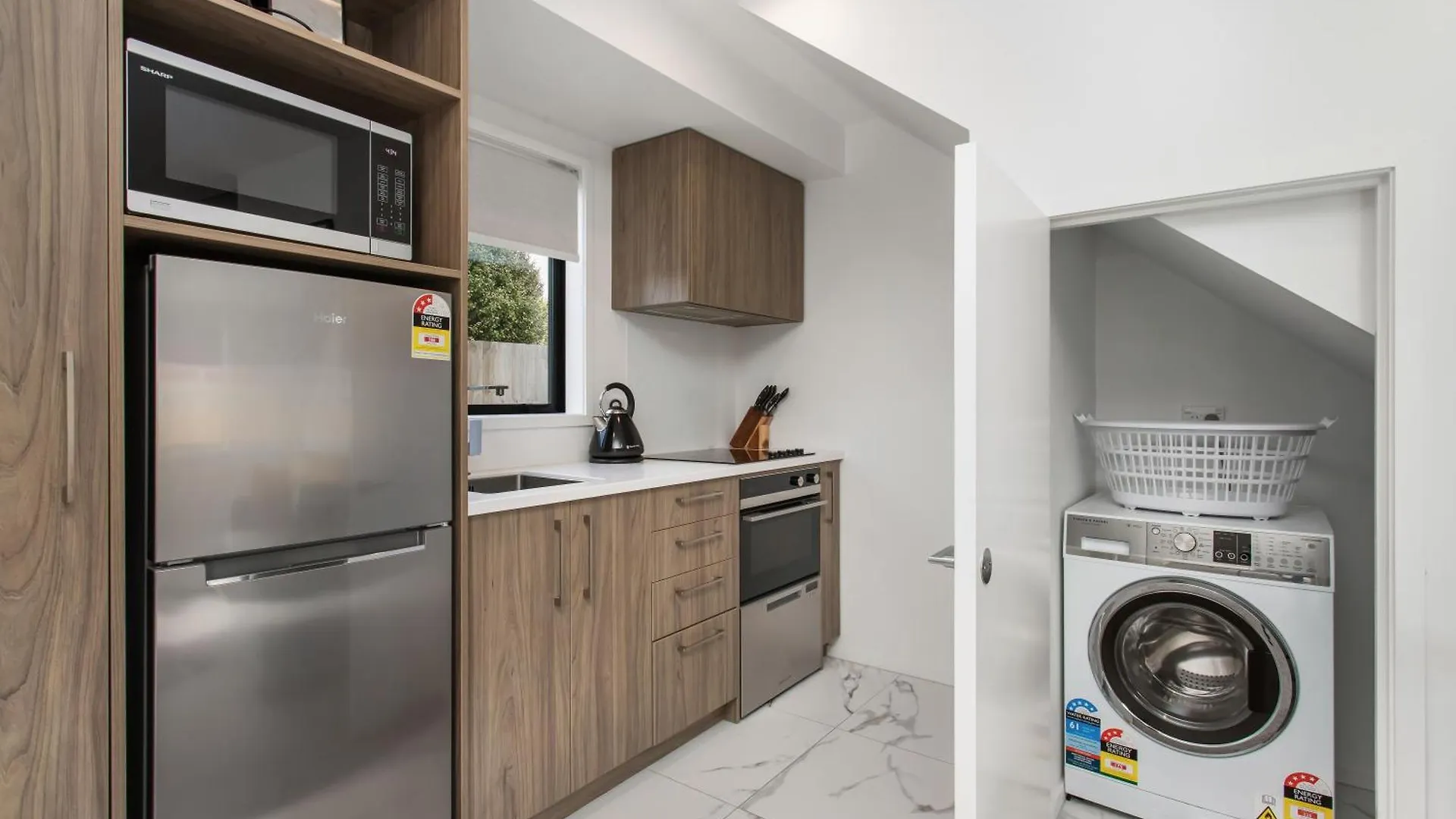 Charming Sunny Warm 10 Mins Cbd Book Now Apartment Christchurch 0*,